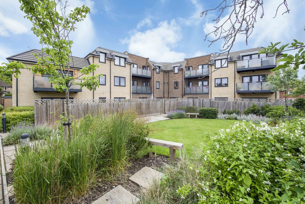1 bed flat for sale in Sutton Court Road, Uxbridge  - Property Image 11