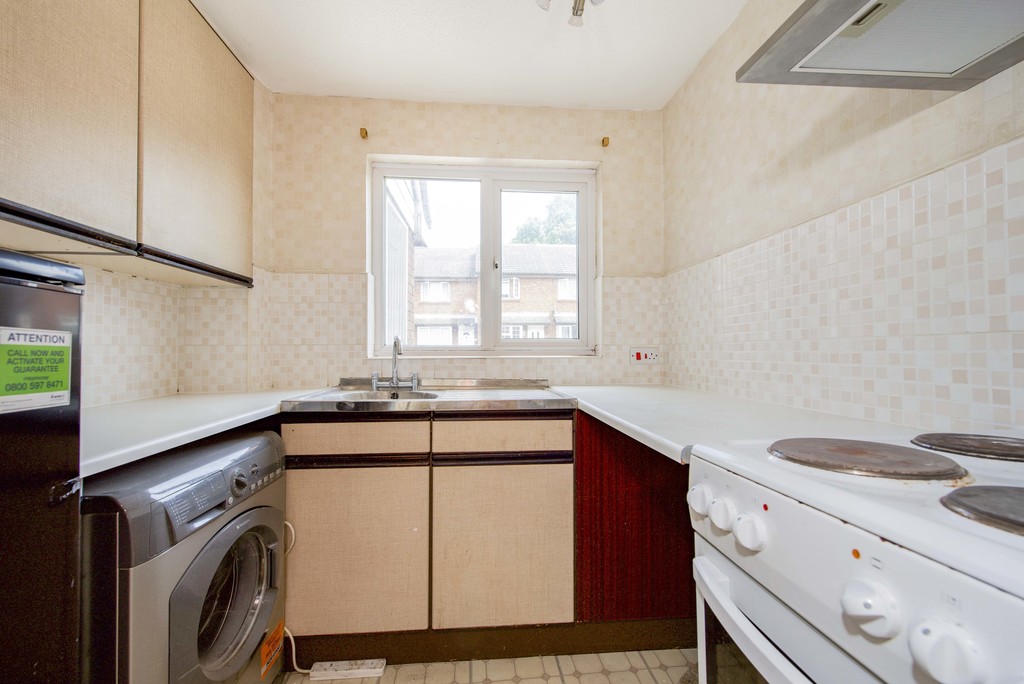 1 bed semi-detached house to rent in Aldenham Drive, Uxbridge  - Property Image 5