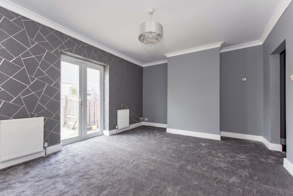 3 bed ground floor maisonette to rent in Horton Road, West Drayton  - Property Image 3