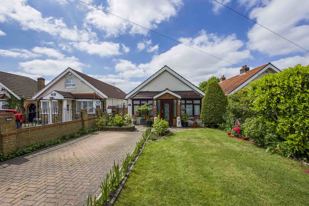 2 bed detached bungalow for sale in Pole Hill Road, Hillingdon  - Property Image 16