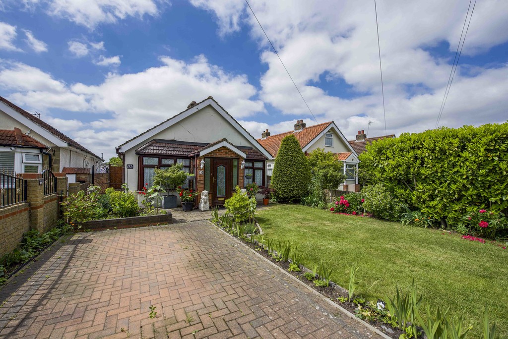 2 bed detached bungalow for sale in Pole Hill Road, Hillingdon  - Property Image 1