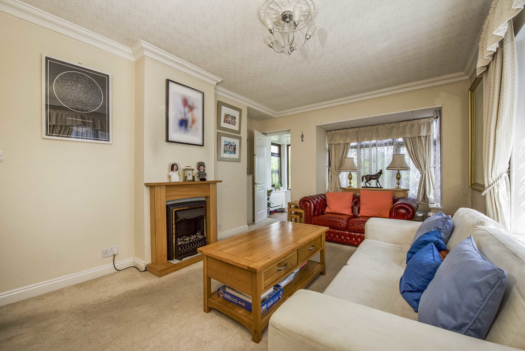2 bed detached bungalow for sale in Pole Hill Road, Hillingdon  - Property Image 4