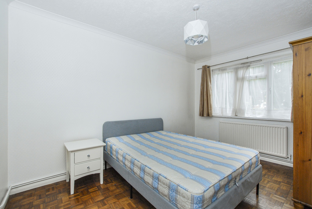 2 bed ground floor maisonette for sale in Long Lane, Uxbridge  - Property Image 6