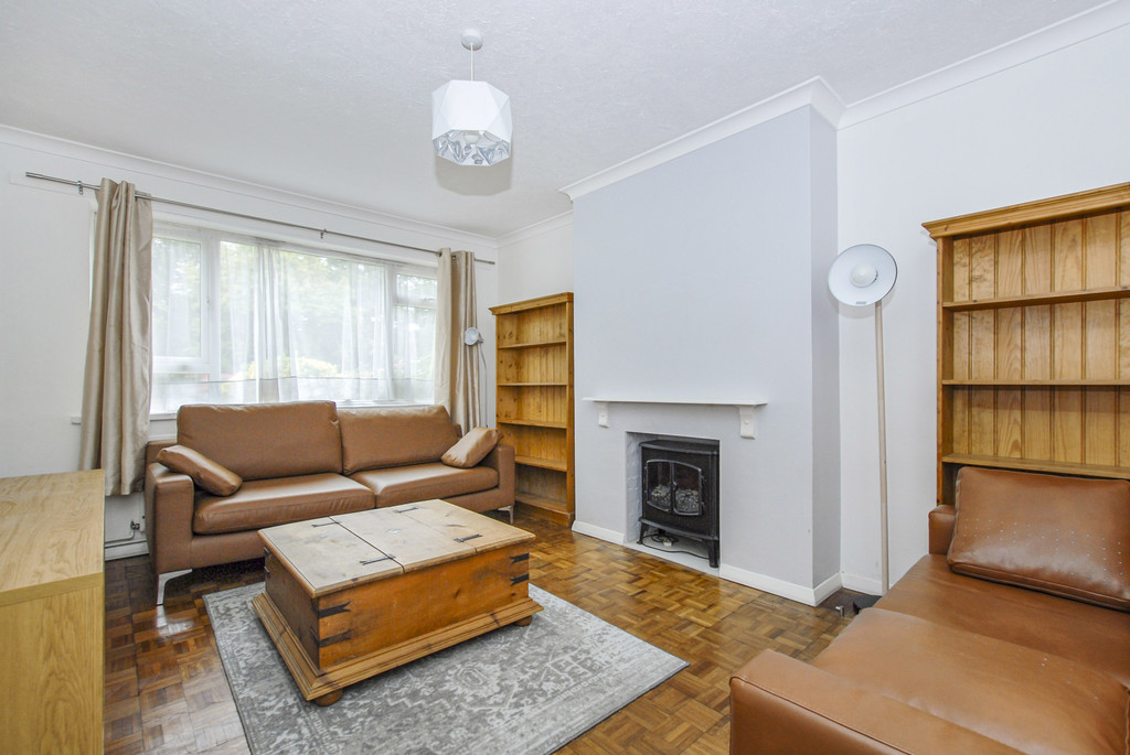 2 bed ground floor maisonette for sale in Long Lane, Uxbridge  - Property Image 4