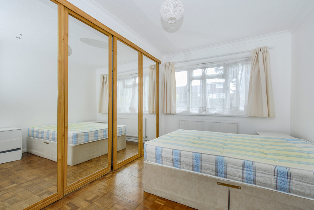 2 bed ground floor maisonette for sale in Long Lane, Uxbridge  - Property Image 7