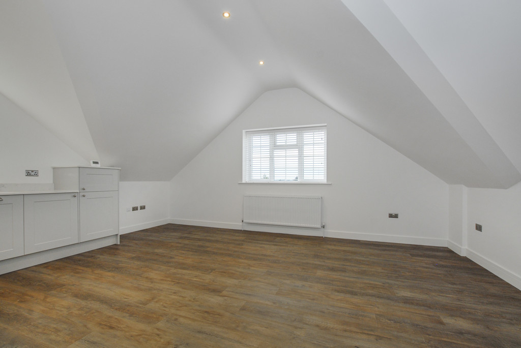 2 bed apartment to rent in Harefield Road, Uxbridge  - Property Image 4