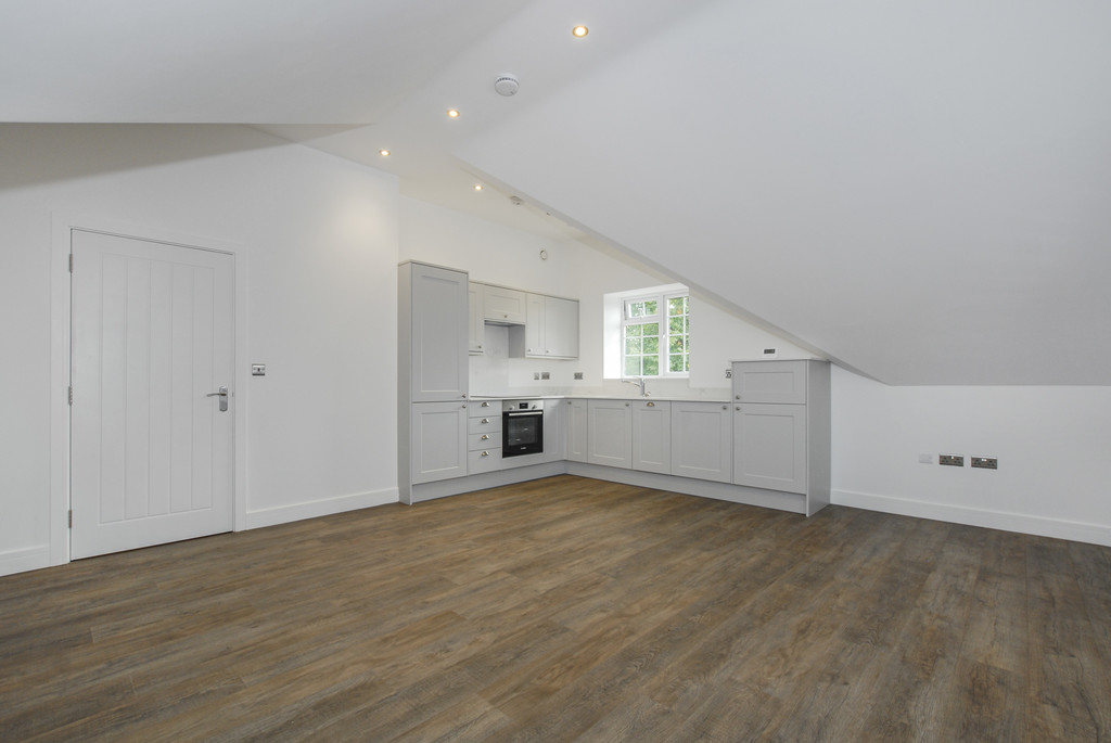 2 bed apartment to rent in Harefield Road, Uxbridge  - Property Image 3