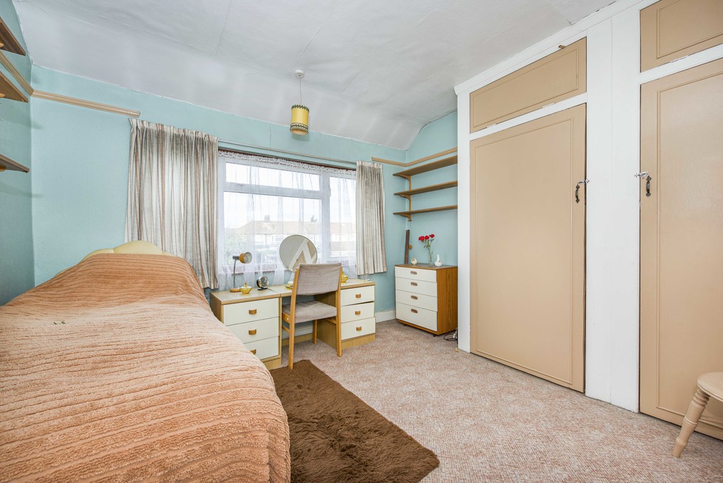 3 bed end of terrace house for sale in Waltham Avenue, Hayes  - Property Image 9