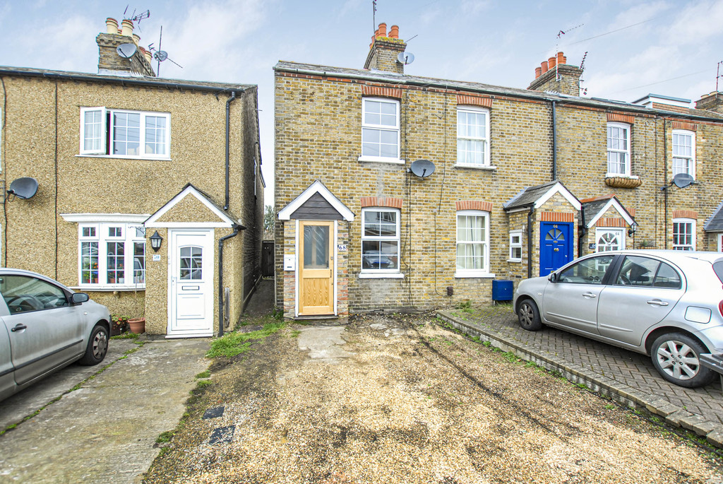 2 bed end of terrace house for sale in Newtown Road, Uxbridge  - Property Image 1