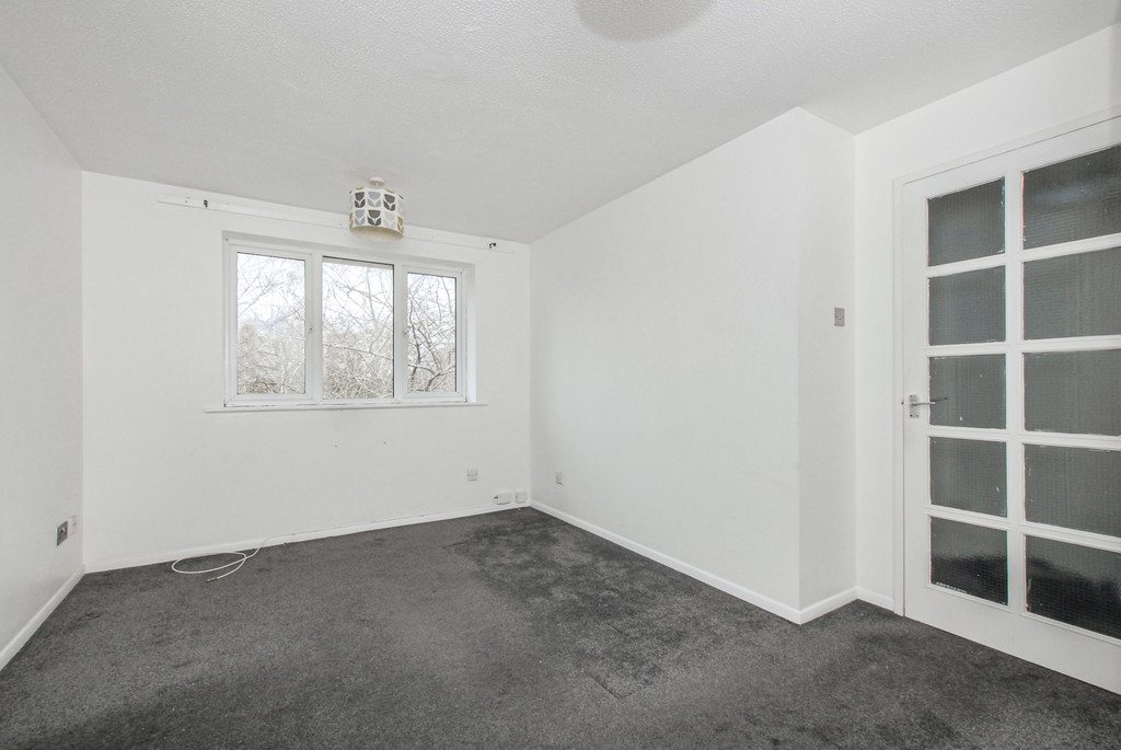 1 bed apartment for sale in Dehavilland Close, Northolt  - Property Image 5