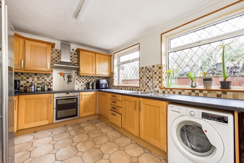 2 bed semi-detached house for sale in St. Marys Road, Uxbridge  - Property Image 8