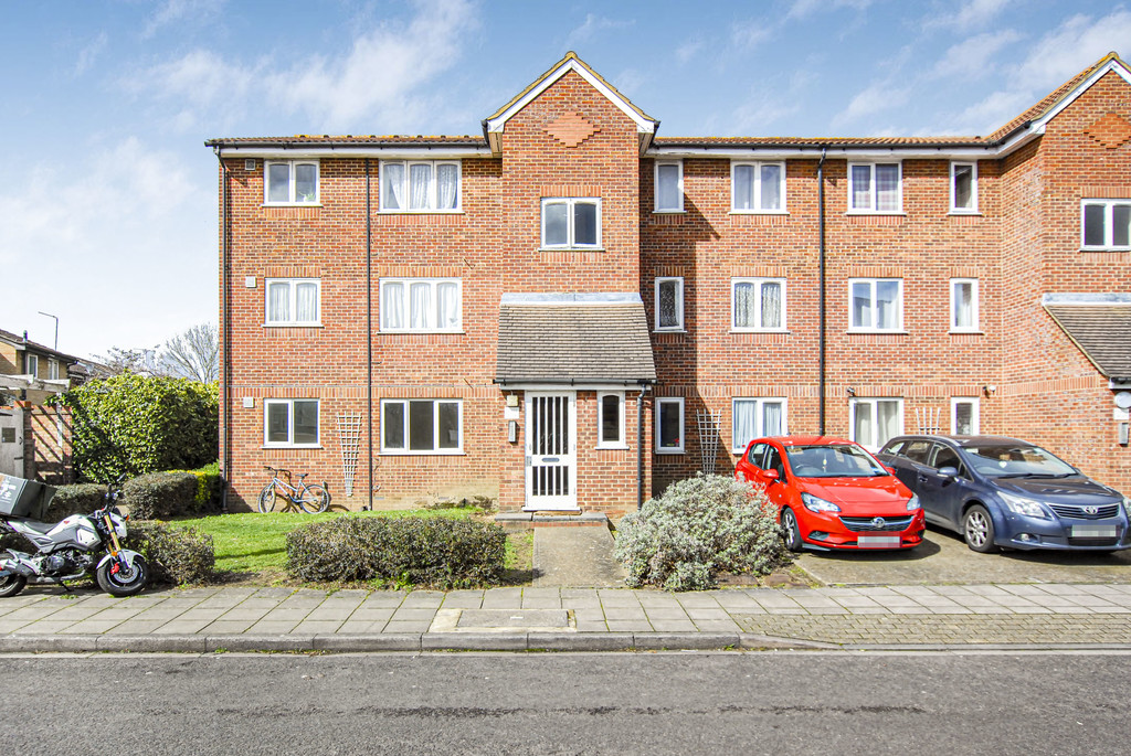 1 bed apartment for sale in Dehavilland Close, Northolt, UB5