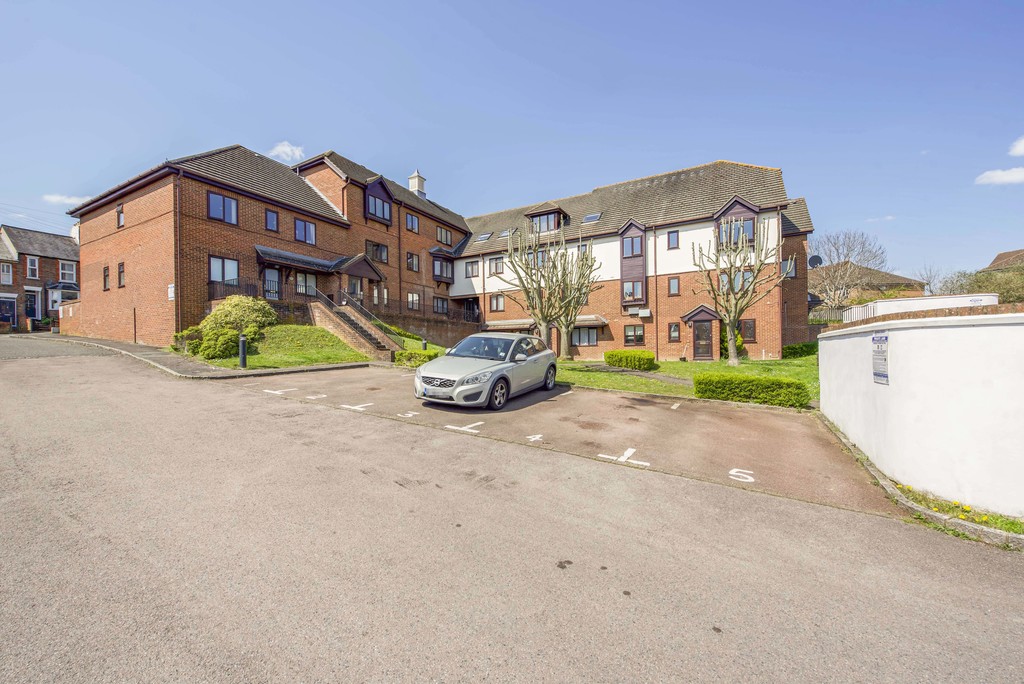 2 bed apartment to rent in Totteridge Avenue, High Wycombe  - Property Image 10