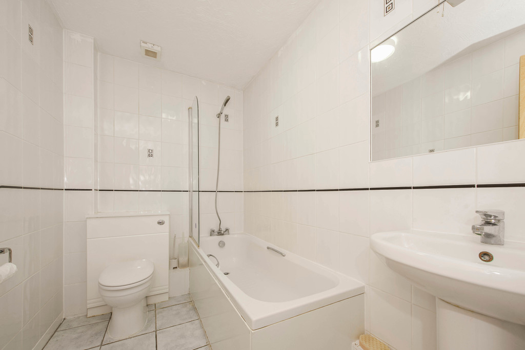 2 bed apartment to rent in Totteridge Avenue, High Wycombe  - Property Image 9