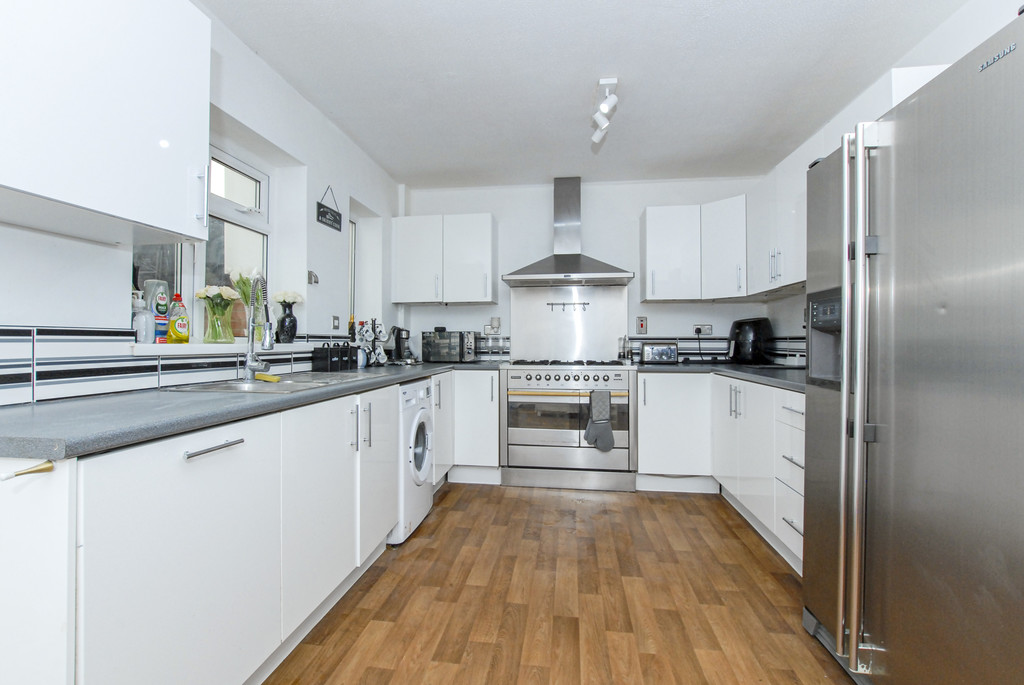 3 bed semi-detached house for sale in St. Marys Road, Uxbridge  - Property Image 4