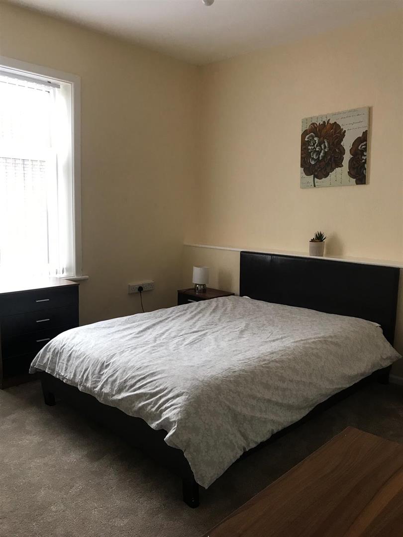 1 bed house share to rent in Briercliffe Road, Burnley  - Property Image 2