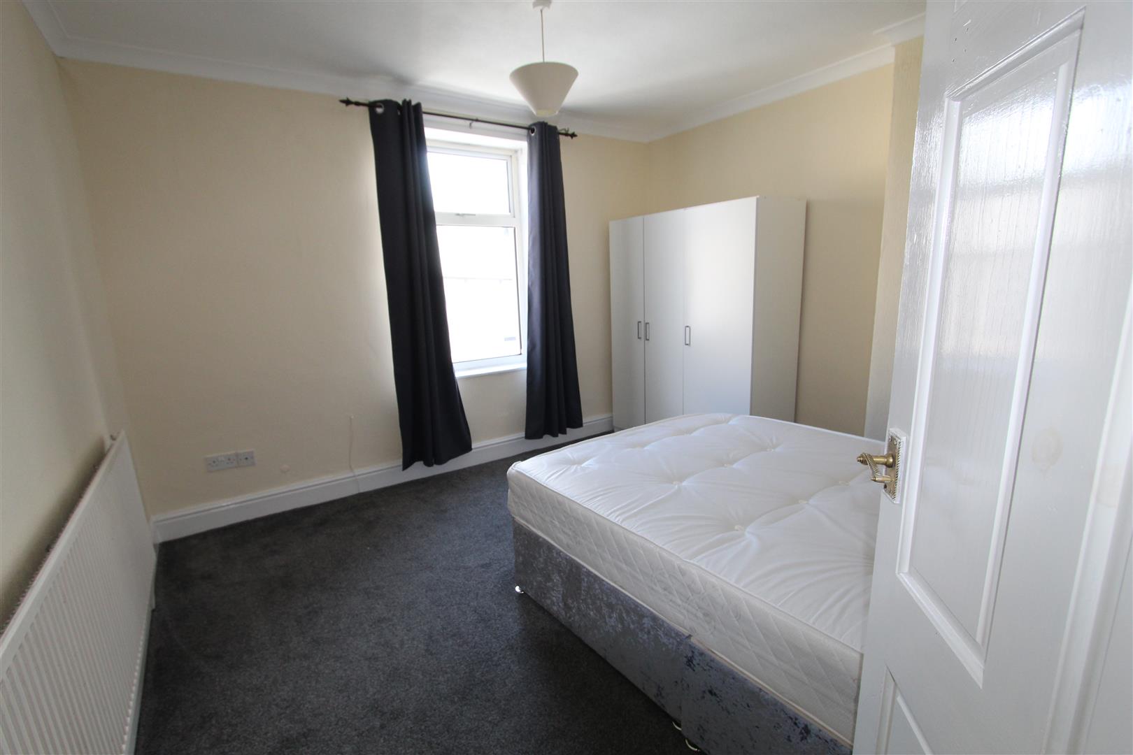 2 bed house to rent in Oak Street, Burnley 5