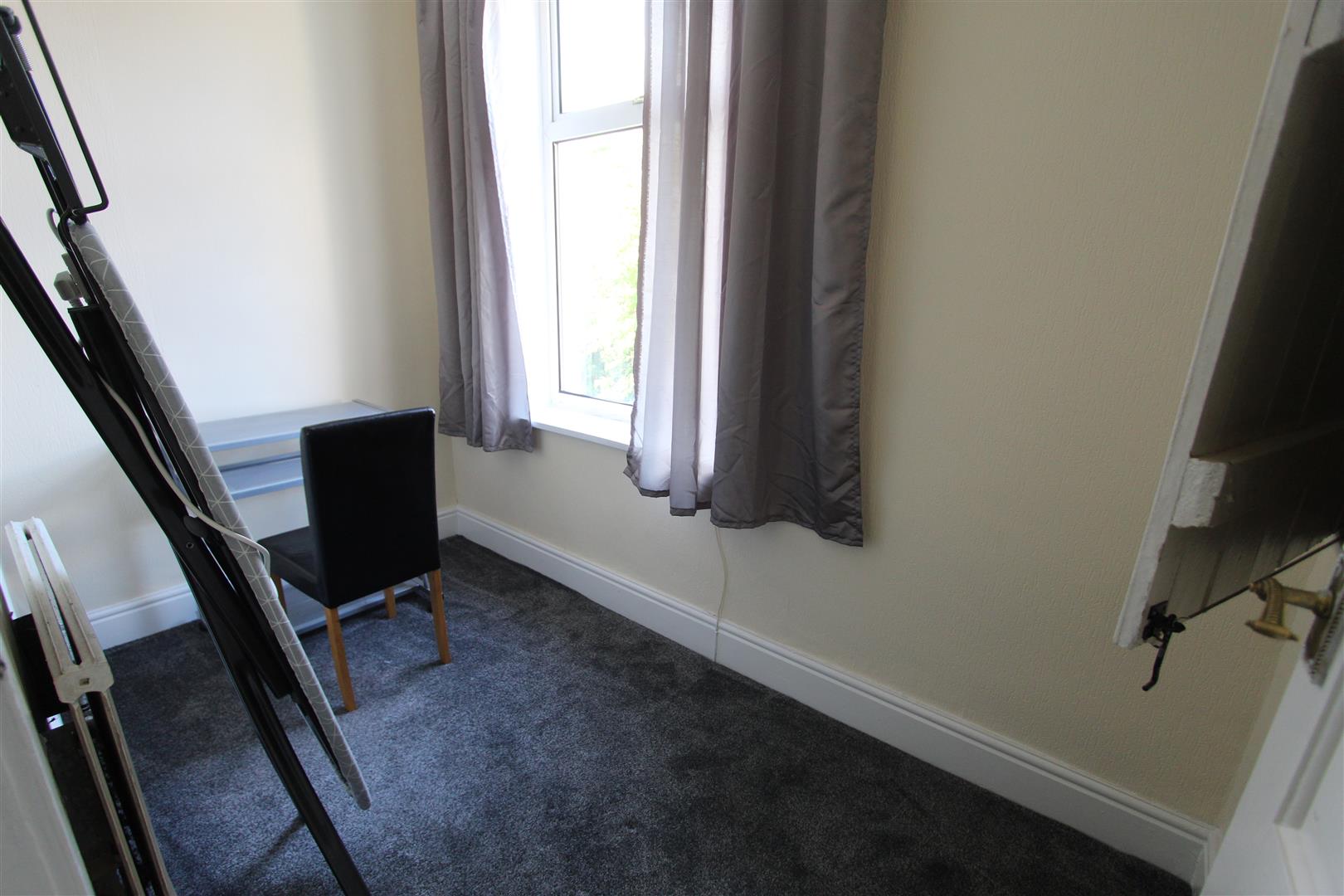 2 bed house to rent in Oak Street, Burnley 7