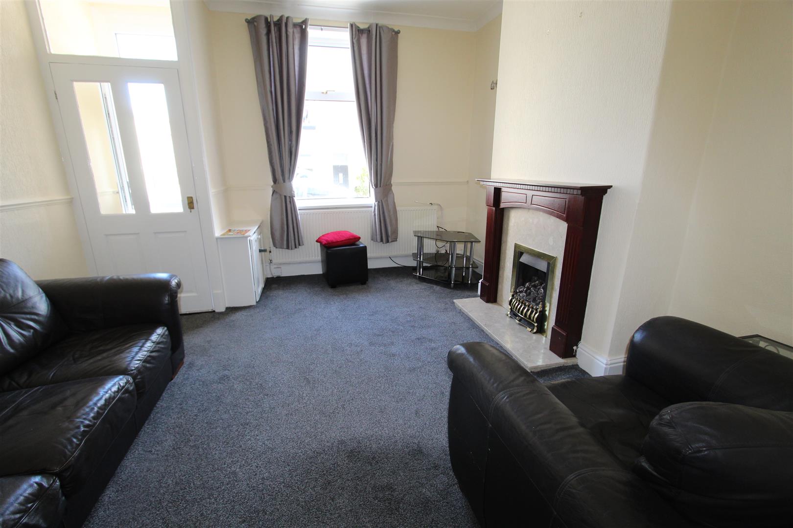 2 bed house to rent in Oak Street, Burnley  - Property Image 3