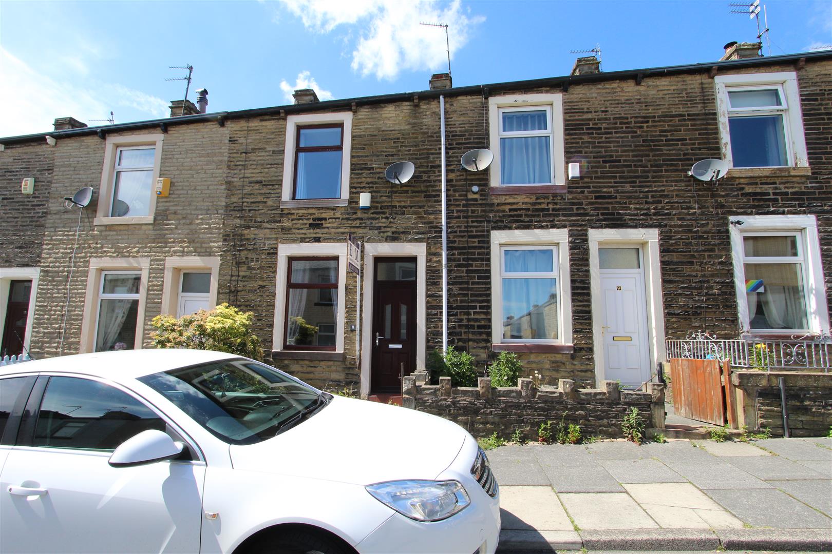 2 bed house to rent in Oak Street, Burnley, BB12