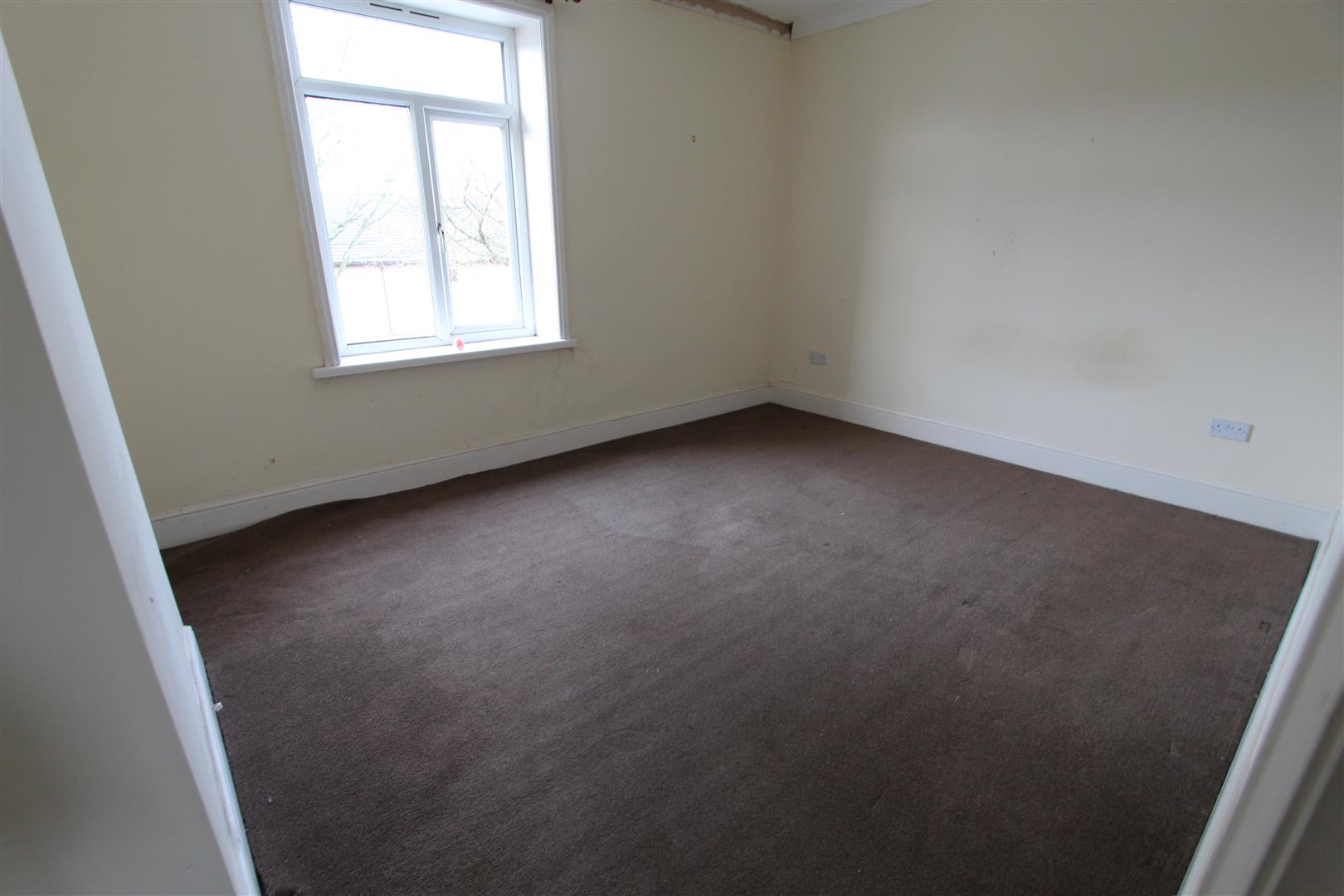 2 bed terraced house for sale in Barden Lane, Burnley  - Property Image 3