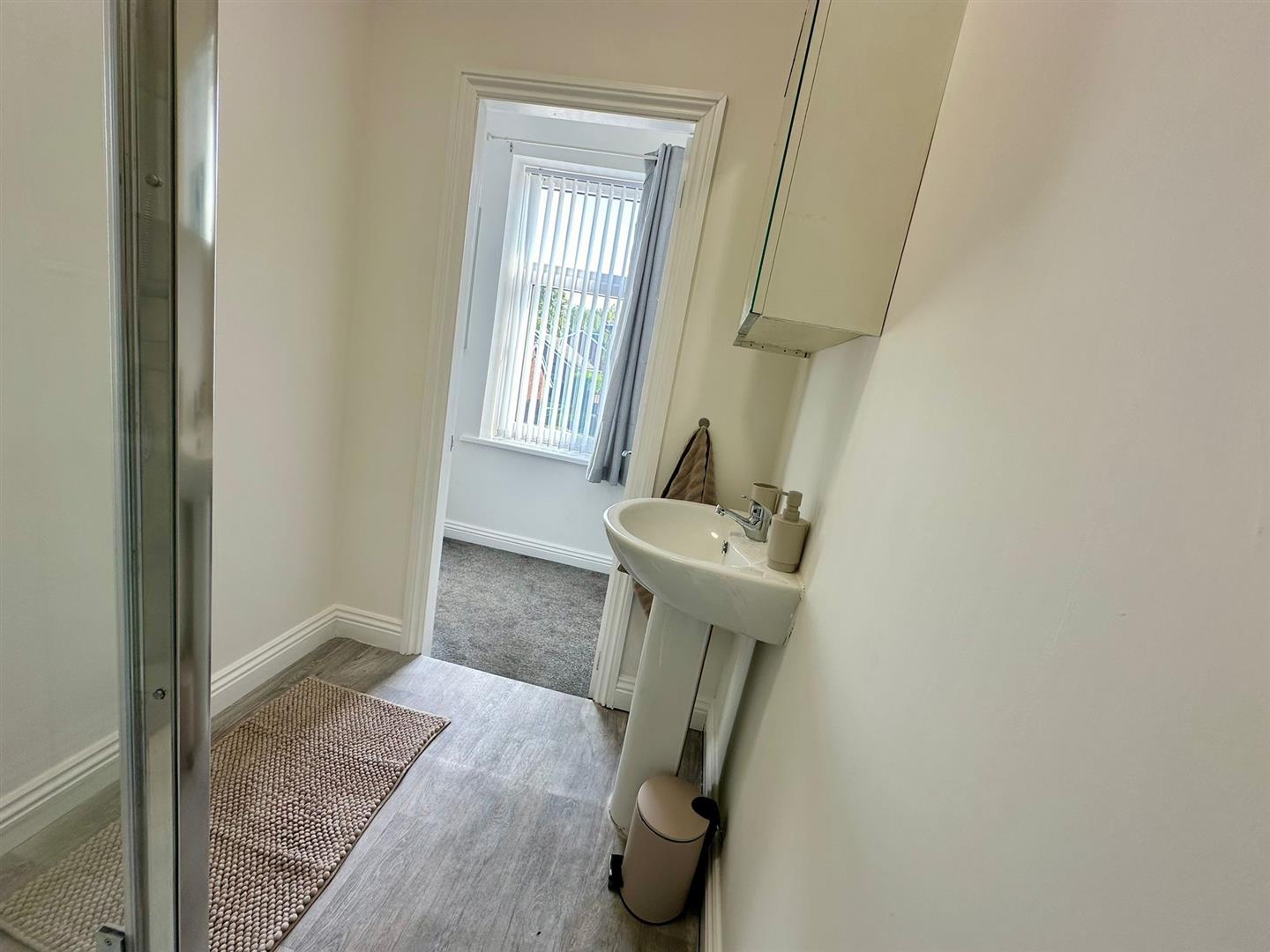 1 bed house share to rent in Coal Clough Lane, Burnley 2