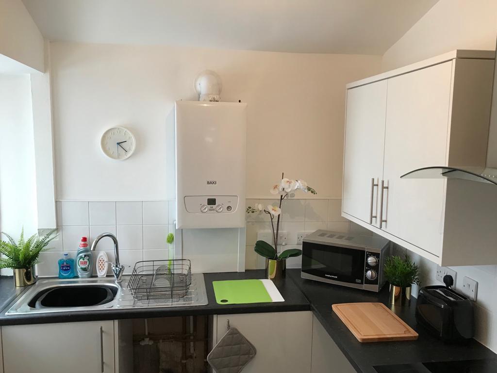 1 bed house share to rent in Cleaver Street, Burnley 2