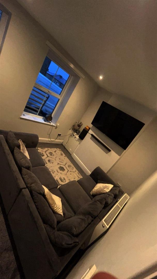 2 bed end of terrace house to rent in Stoney Street, Burnley 1