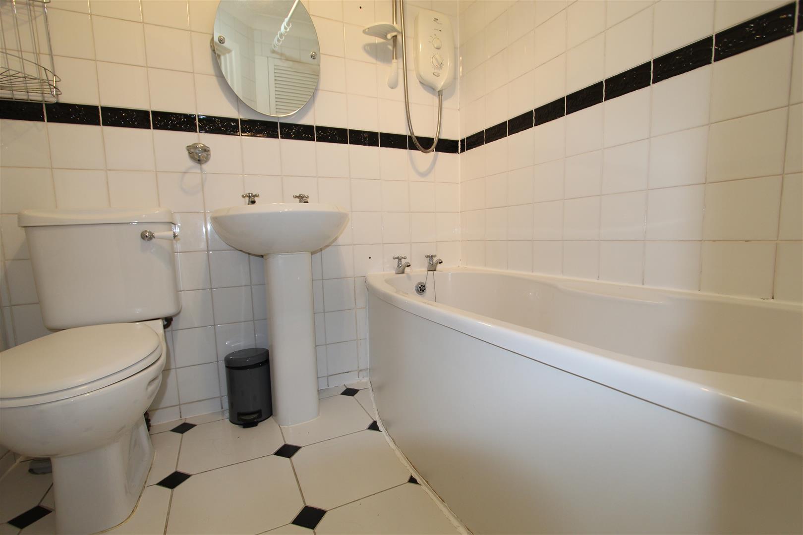 3 bed terraced house for sale in Brunshaw Road, Burnley  - Property Image 17