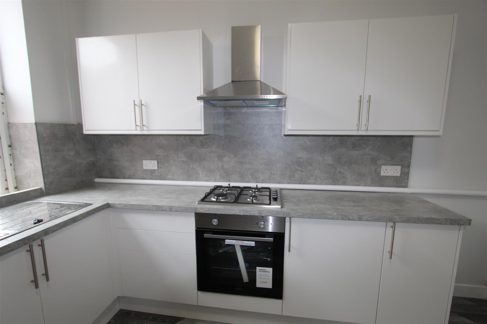 2 bed house to rent in Brook Street, Blackburn 4