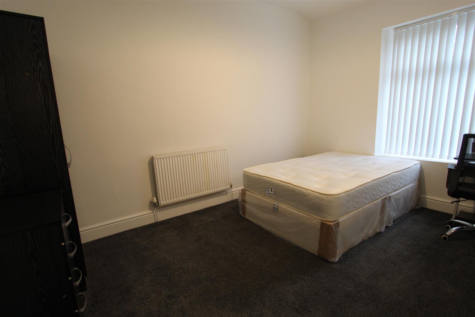 1 bed house share to rent in Every Street, Burnley - Property Image 1