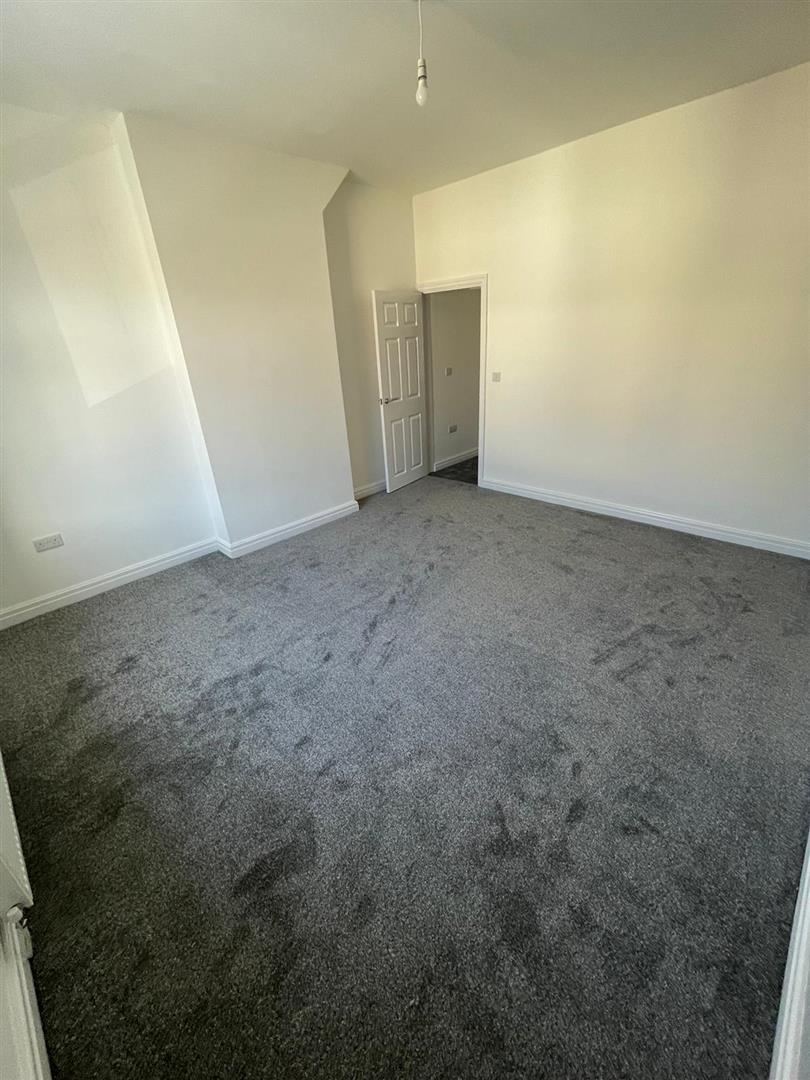 2 bed house to rent in Waterbarn Street, Burnley  - Property Image 4