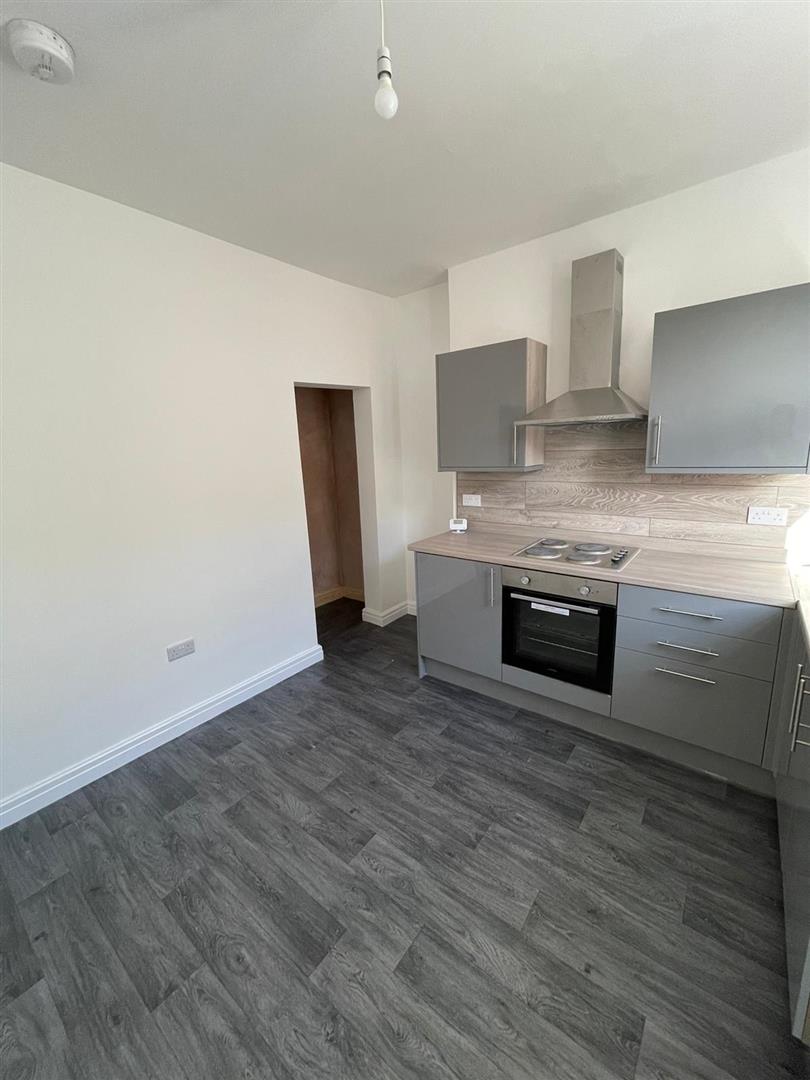 2 bed house to rent in Waterbarn Street, Burnley  - Property Image 1