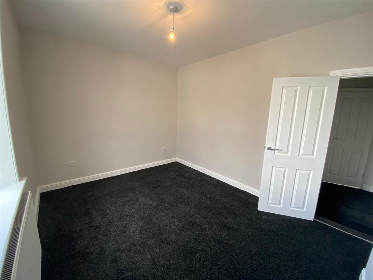 2 bed end of terrace house to rent in Scarlett Street, Burnley  - Property Image 9