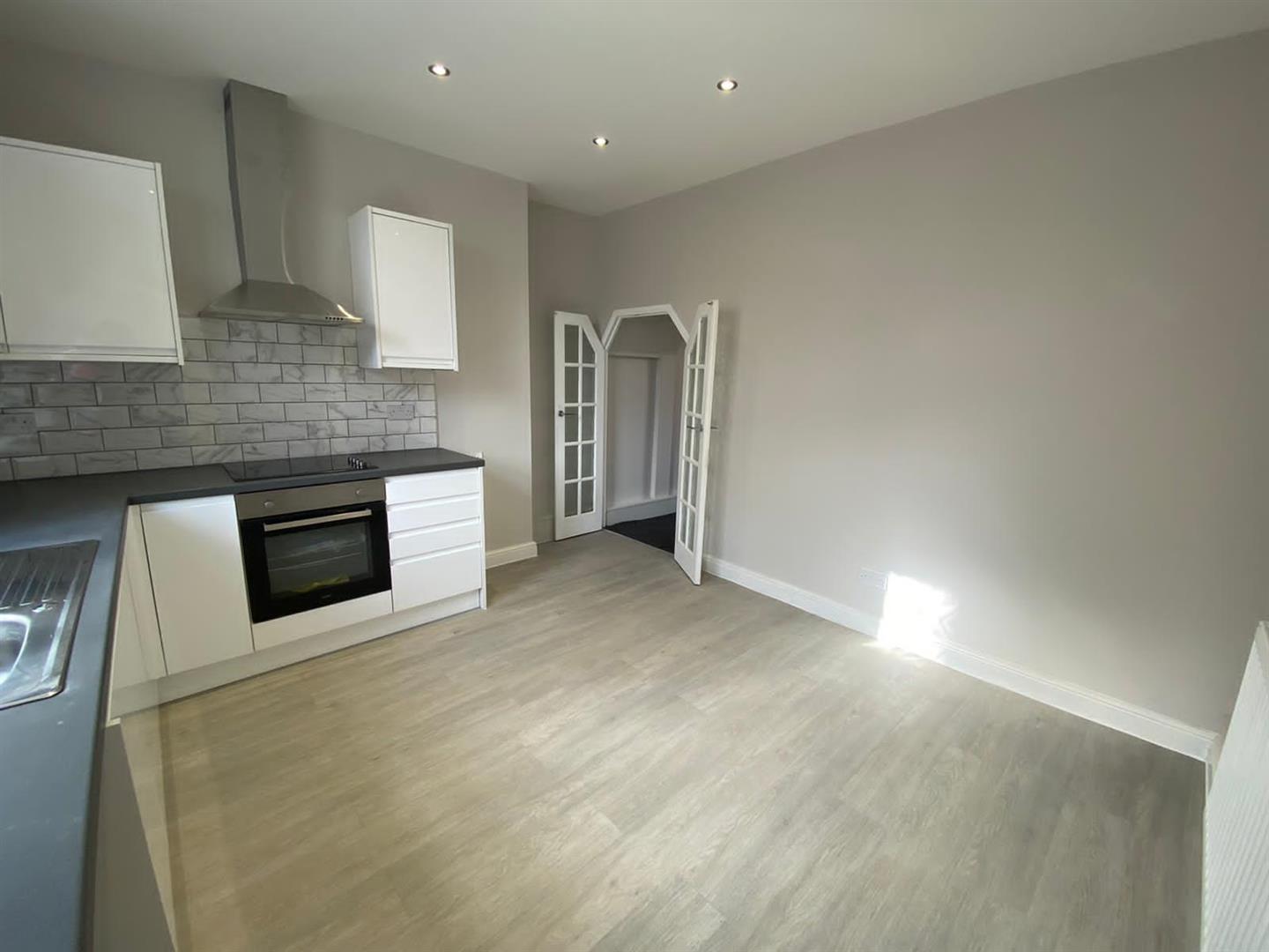 2 bed end of terrace house to rent in Scarlett Street, Burnley  - Property Image 5