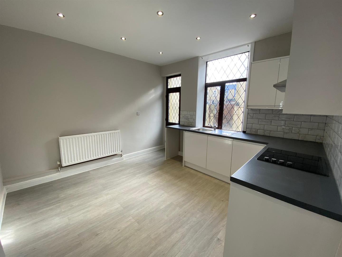 2 bed end of terrace house to rent in Scarlett Street, Burnley  - Property Image 8