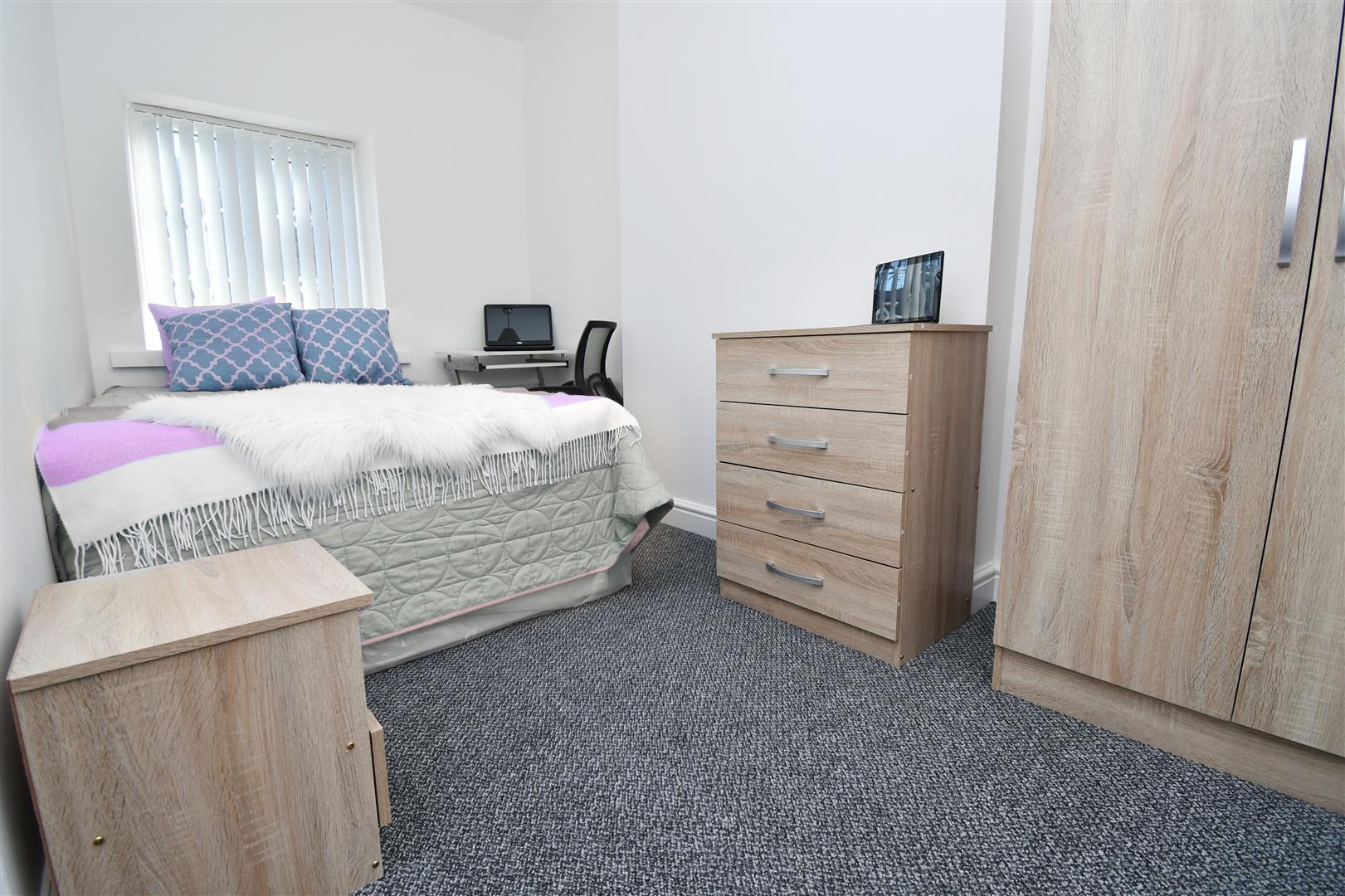 1 bed house share to rent in Gawthorpe Street, Burnley  - Property Image 15