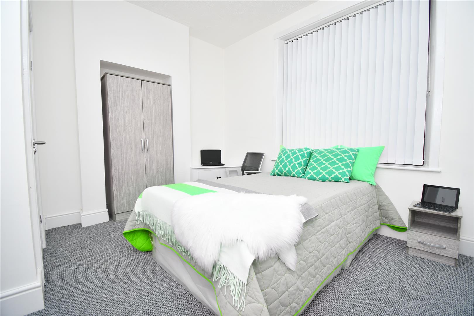 1 bed house share to rent in Ribblesdale Street, Burnley 11