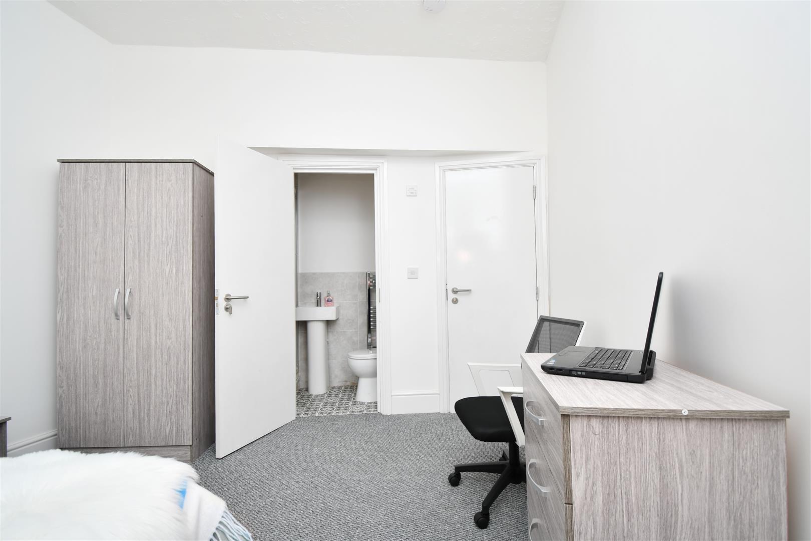 1 bed house share to rent in Ribblesdale Street, Burnley 14