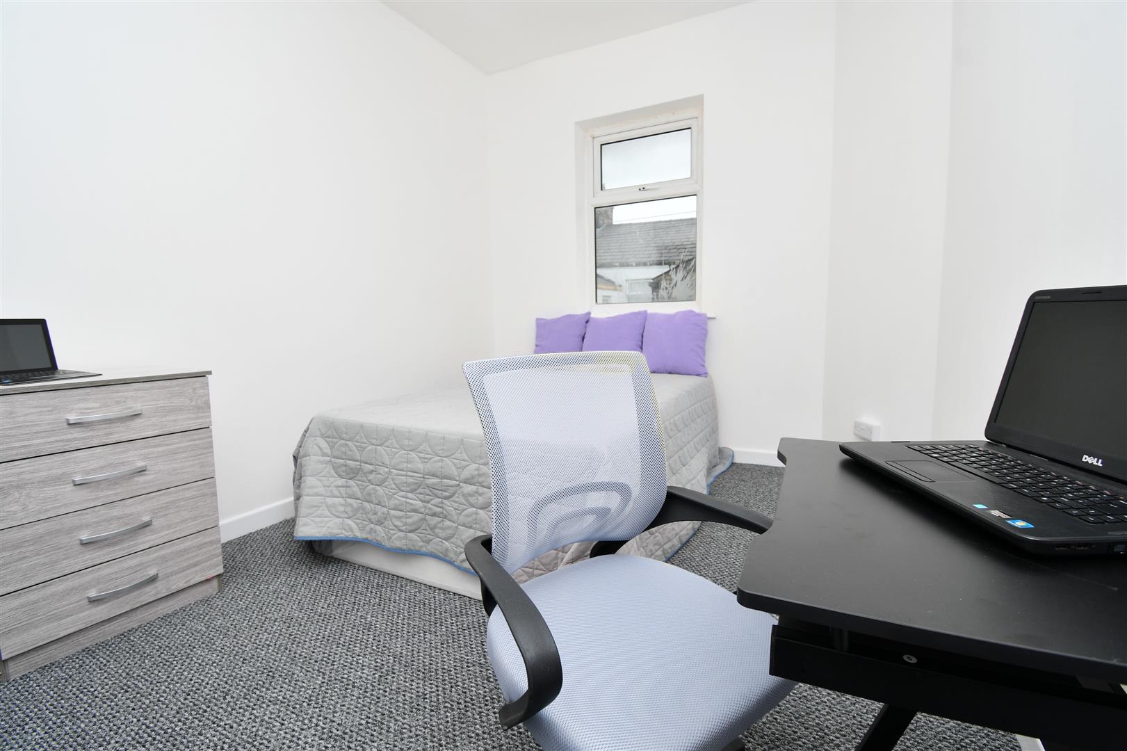 1 bed house share to rent in St. Annes Street, Burnley  - Property Image 2