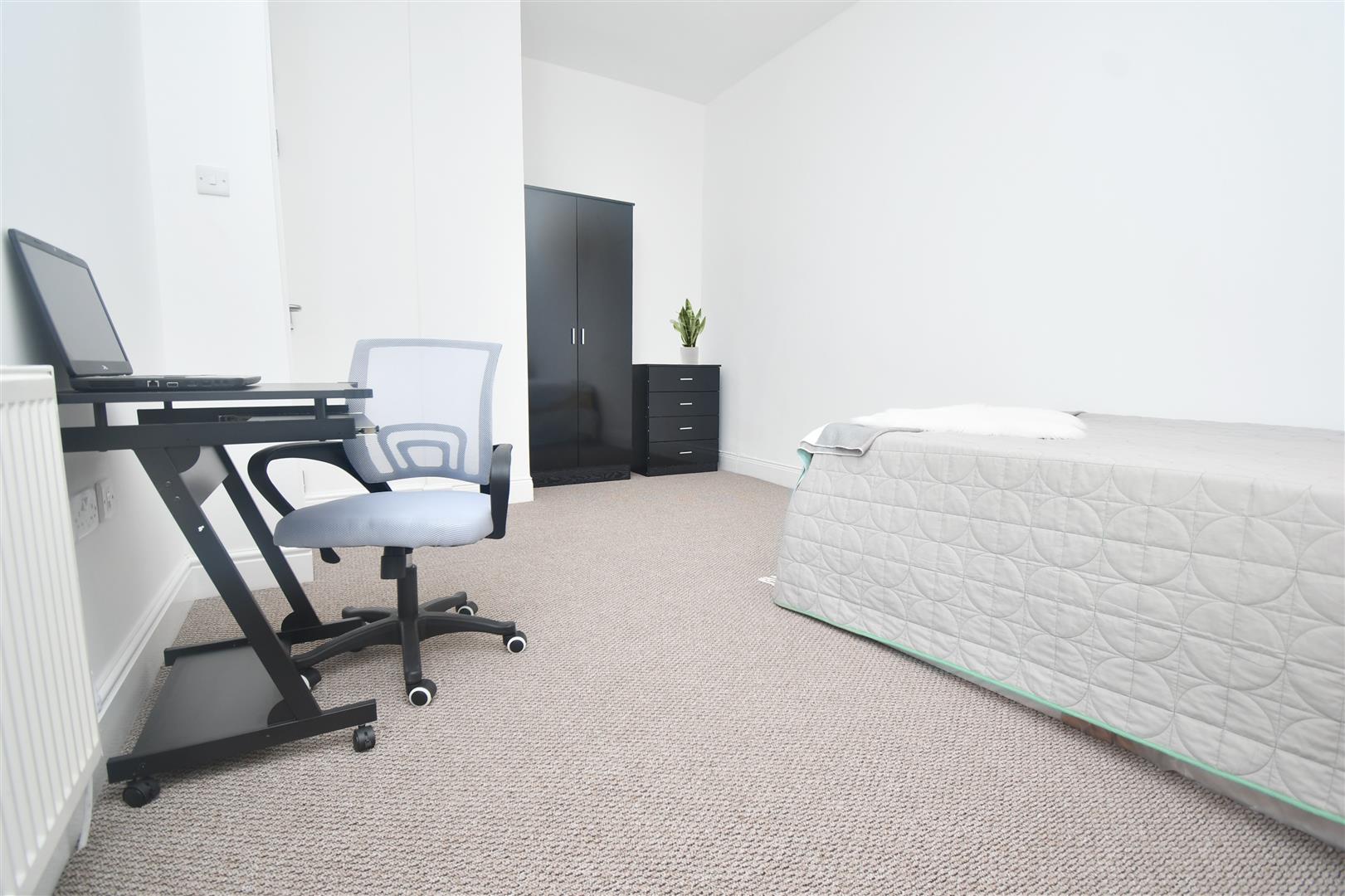 1 bed house share to rent in Lebanon Street, Burnley 16