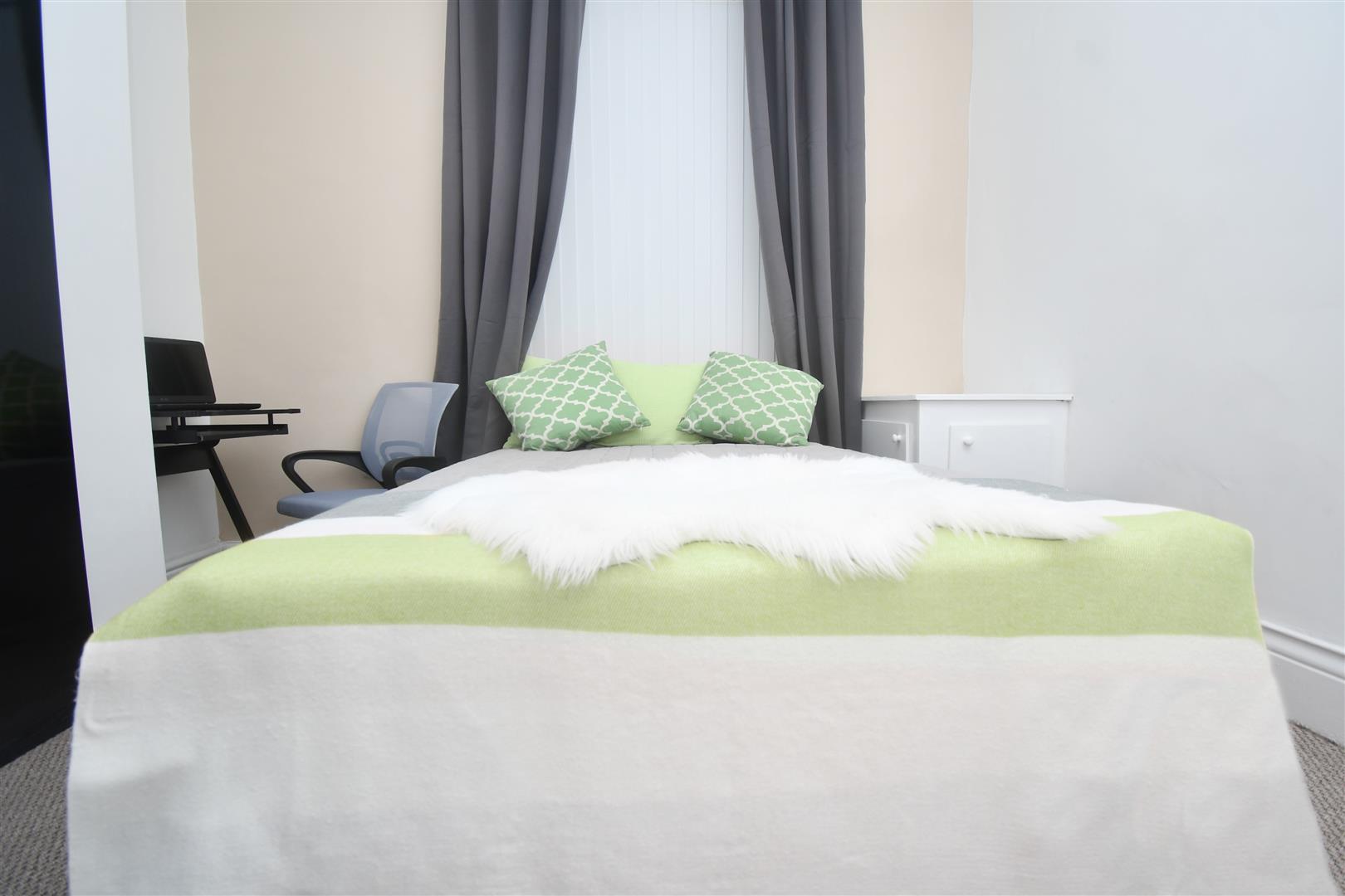 1 bed house share to rent in Lebanon Street, Burnley 8