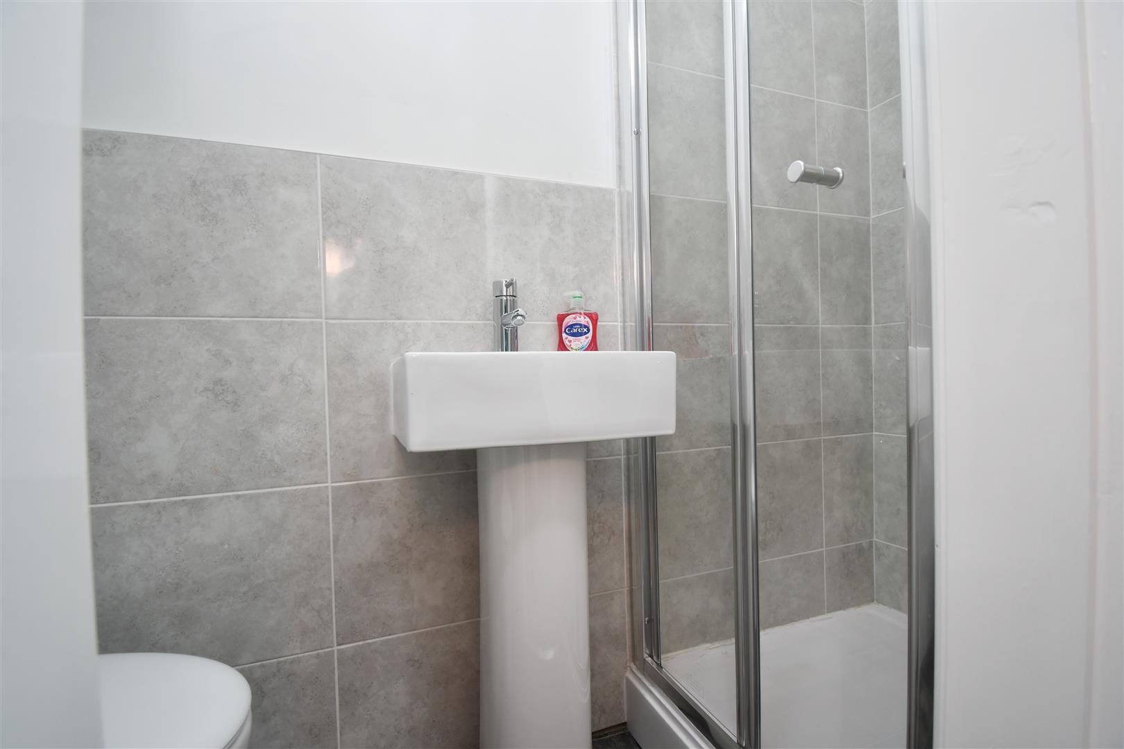 1 bed house share to rent in Lebanon Street, Burnley 11