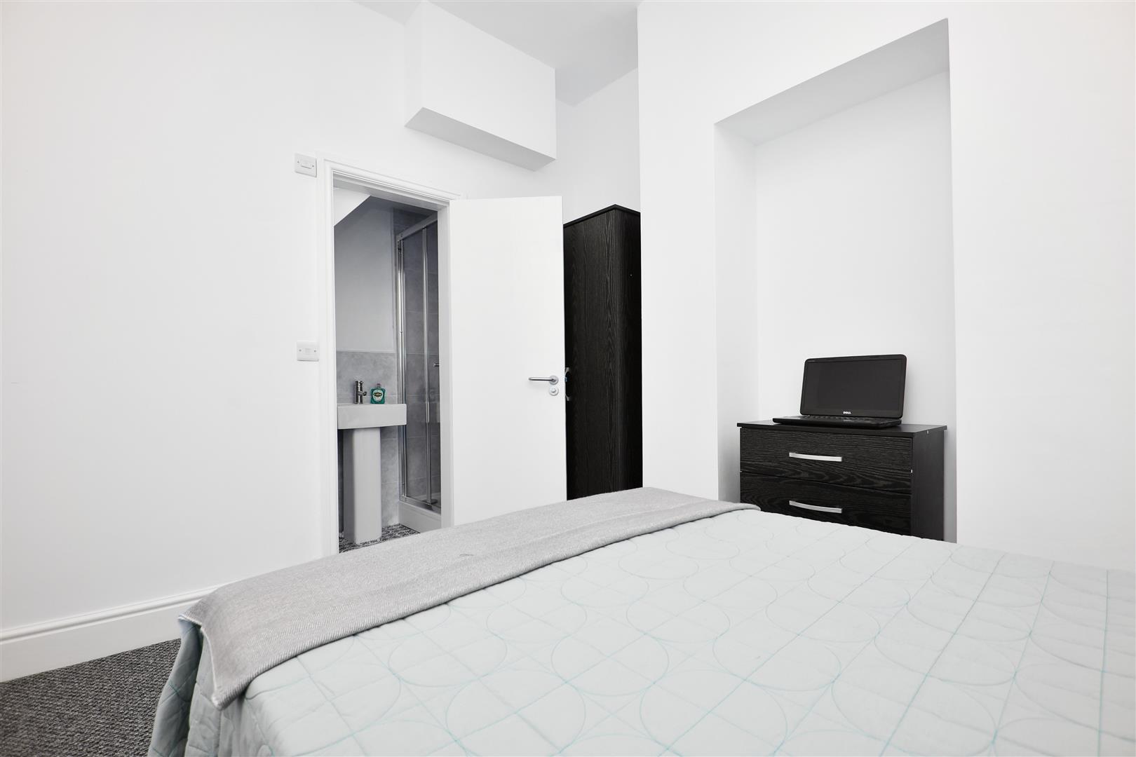 1 bed house share to rent in Towneley Street, Burnley 2