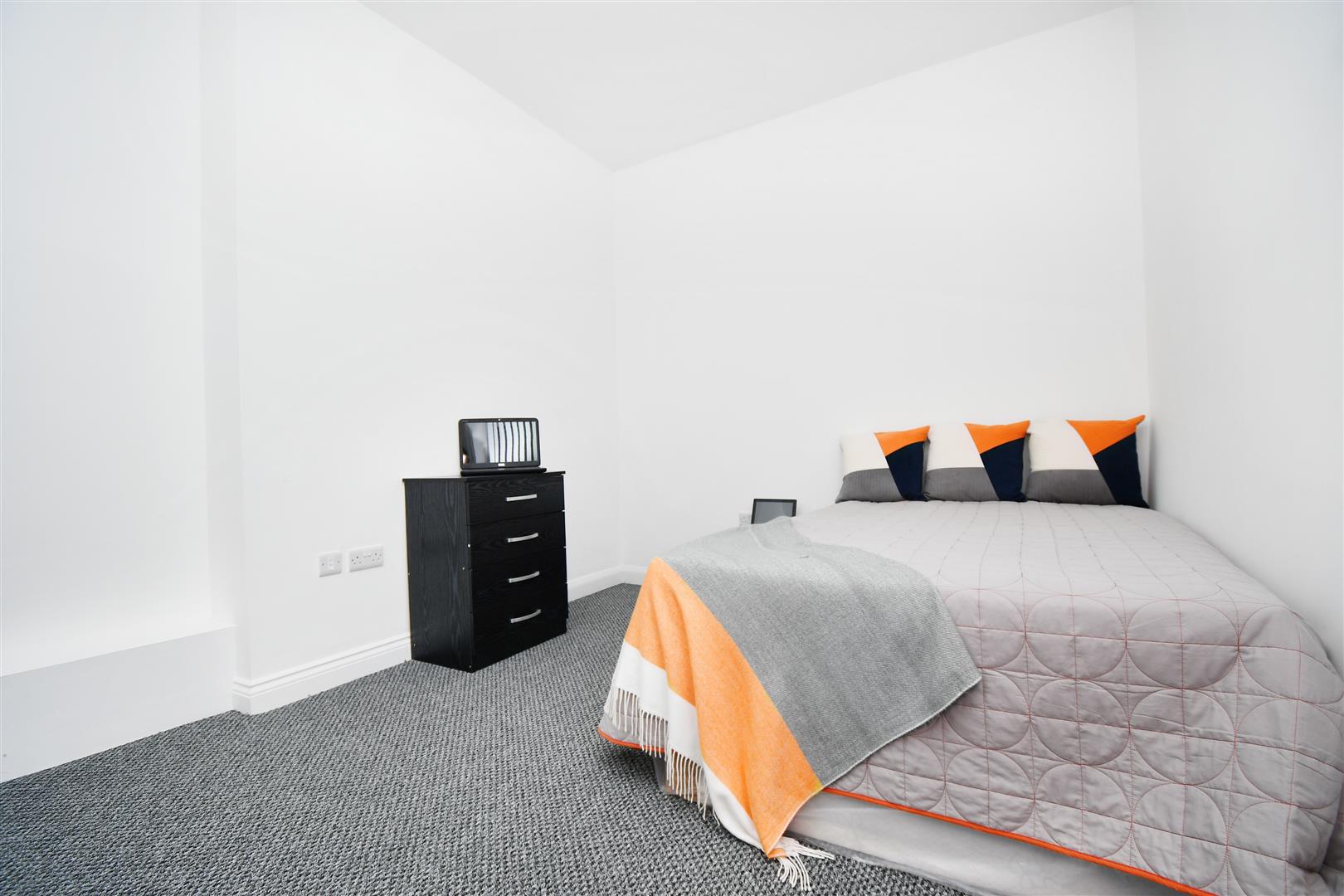 1 bed house share to rent in Towneley Street, Burnley  - Property Image 14