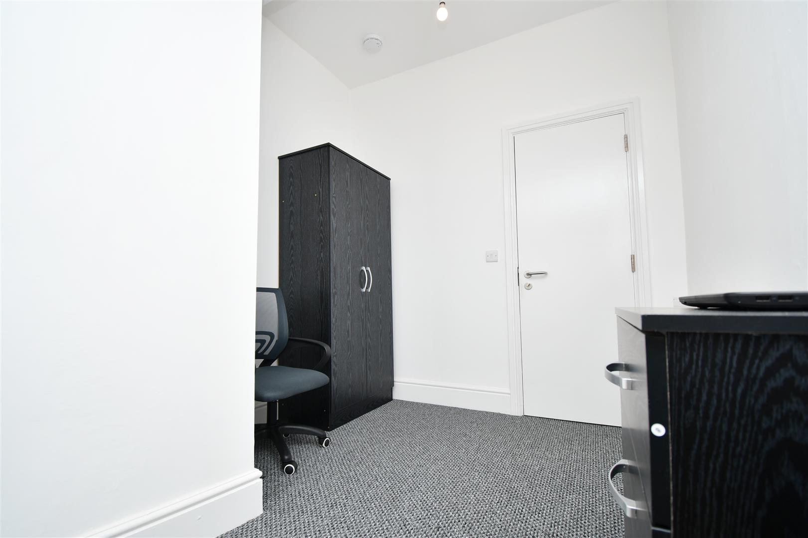 1 bed house share to rent in Towneley Street, Burnley  - Property Image 6