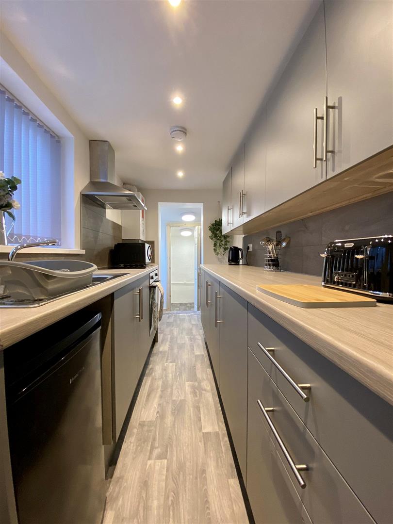 1 bed house share to rent in Albion Street, Burnley 10