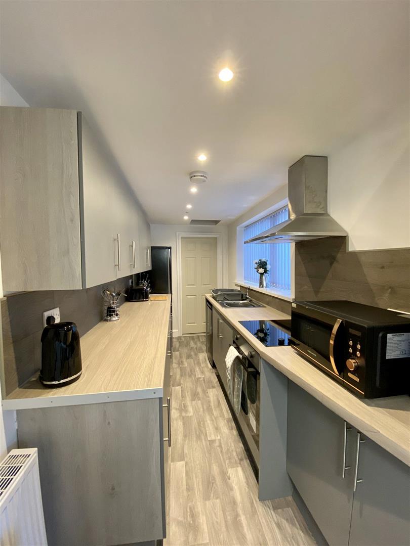 1 bed house share to rent in Albion Street, Burnley 6