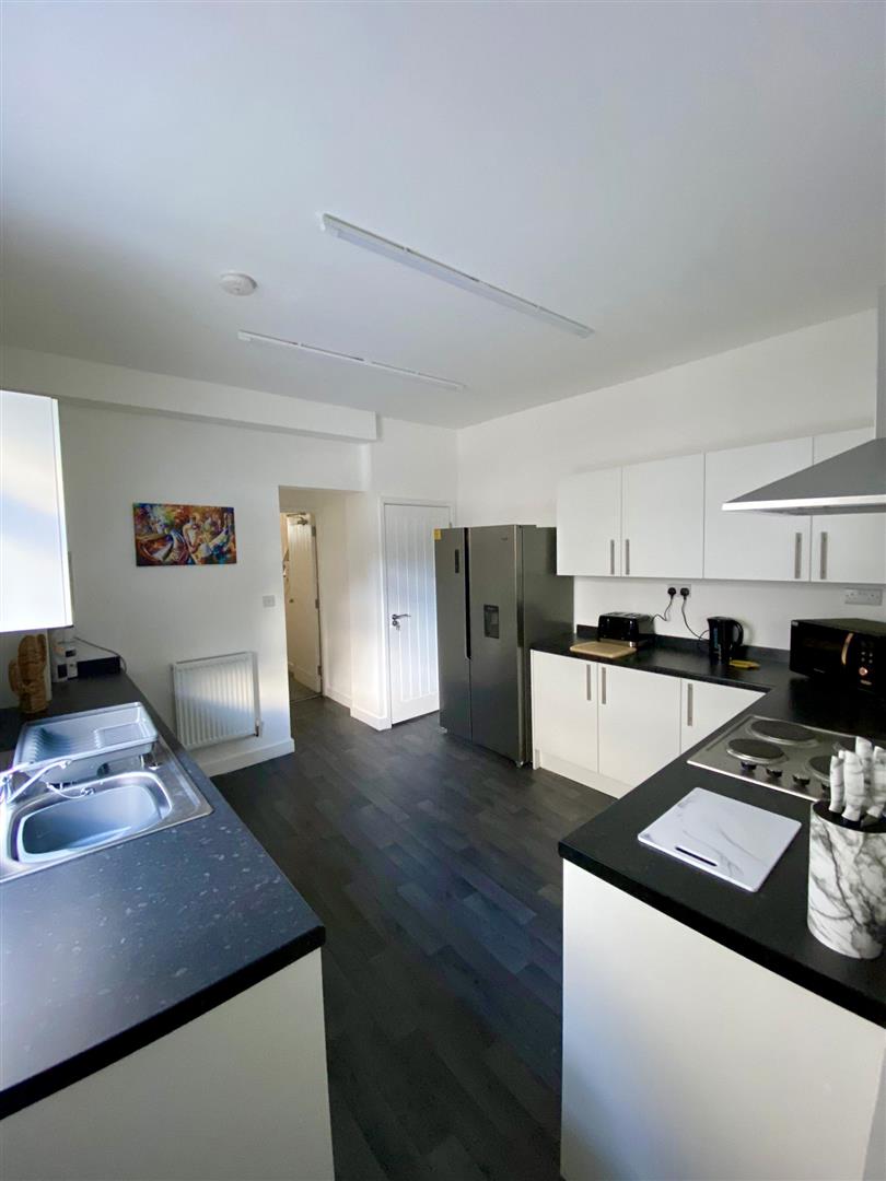 1 bed house share to rent in Fairview Road, Burnley 10