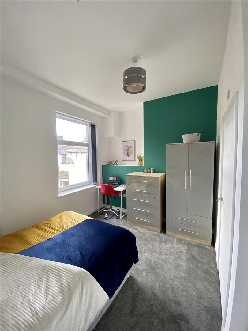 1 bed house share to rent in Fairview Road, Burnley 3